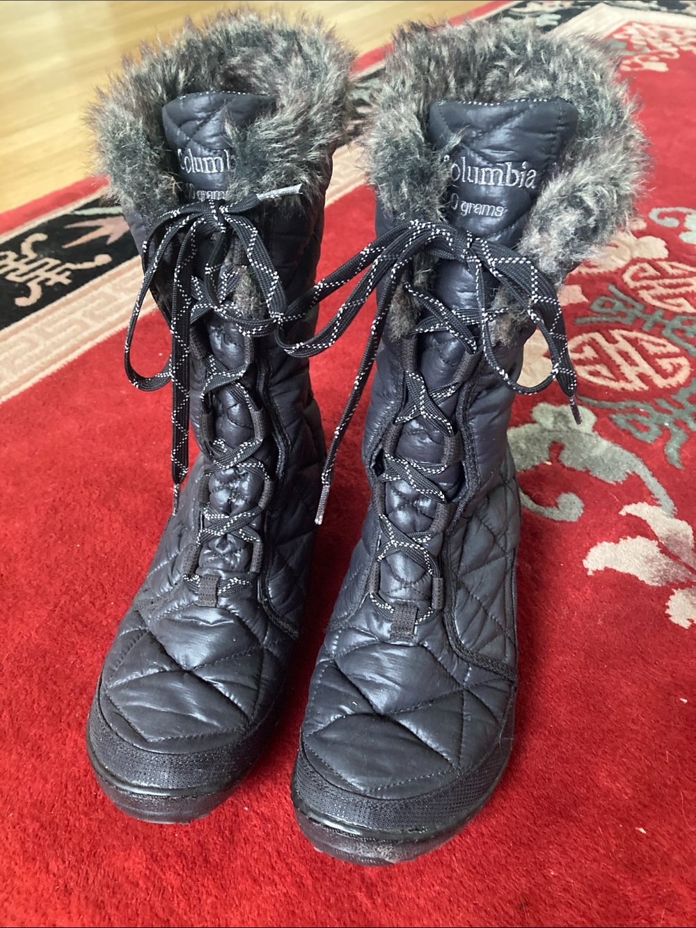 Columbia Black Quilted Lace-Up Winter Boots with Faux Fur Collar